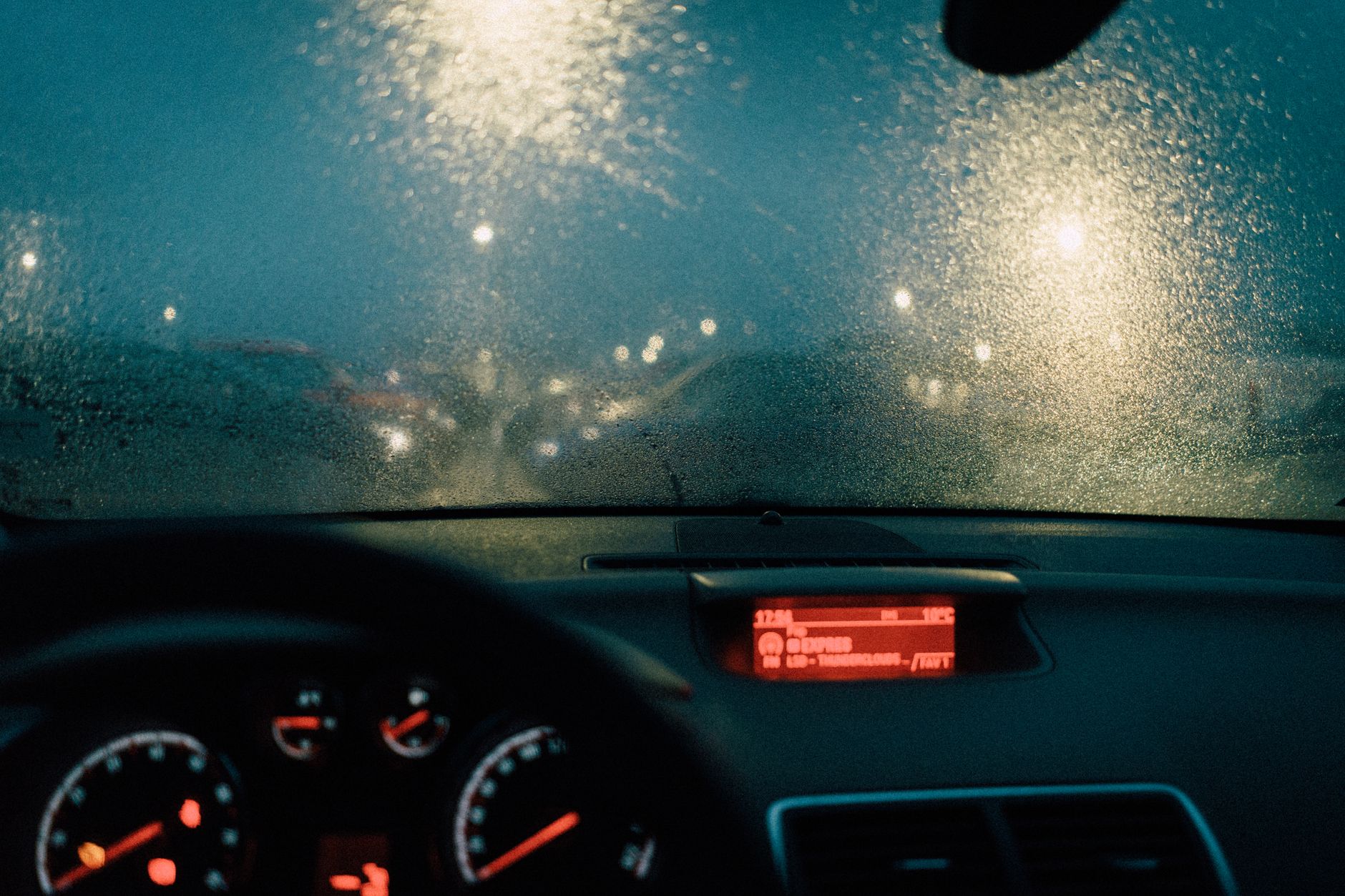 Cara Merawat Mobil Musim Hujan Agar Awet