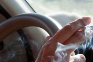 Asap Rokok di Dalam Mobil dan Dampaknya bagi Kenyamanan