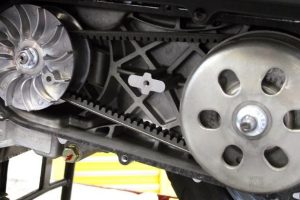 Tarikan Motor Matic Terasa Berat? Bisa Jadi CVT Kotor