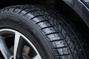 Menjaga Tampilan & Elastisitas Ban dengan Perawatan yang Tepat