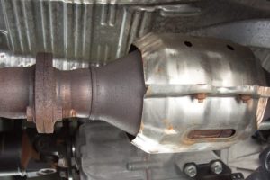 Mesin Terasa Tertahan dan Emisi Tinggi? Bisa Jadi Catalytic Converter Bermasalah