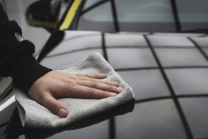 Merawat Kebersihan Mobil Tanpa Air Berlebih