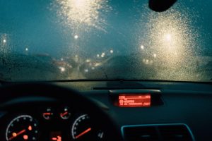 Tips Merawat Mobil Musim Hujan Agar Awet