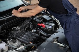 Tips Menjaga Performa Aki Mobil